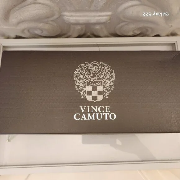 Vince Camuto Bowmel Flats. NIB. Black Napa. Size Various - Picture 10 of 10